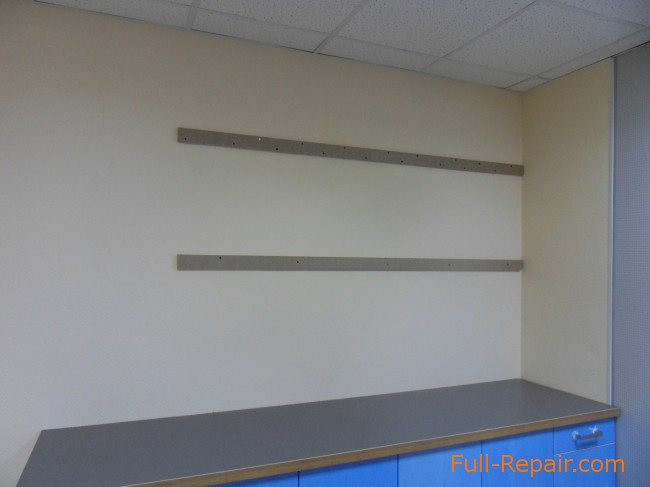Boards of chipboard as a base for mounting cabinets 