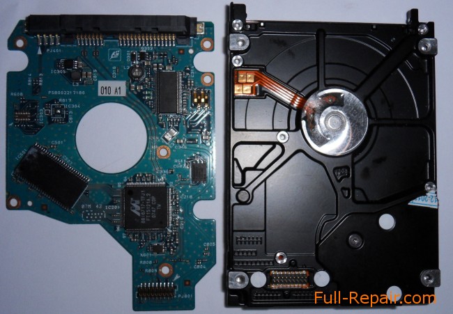 SATA Hard Drive 2.5 inches from the laptop, the controller card is removed 