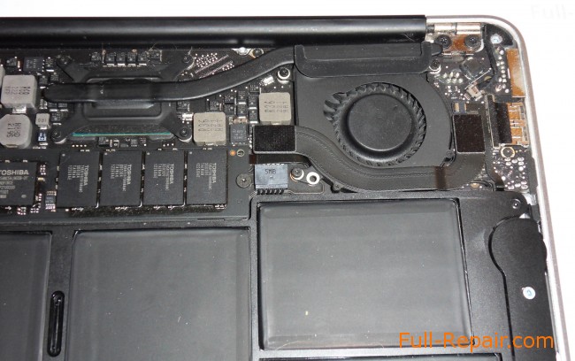 The insides of MacBook Air