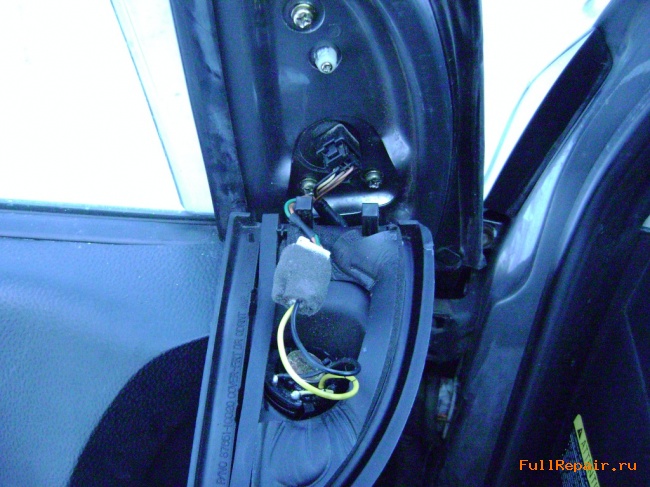Remove the plug mirror Remove the plug mirror