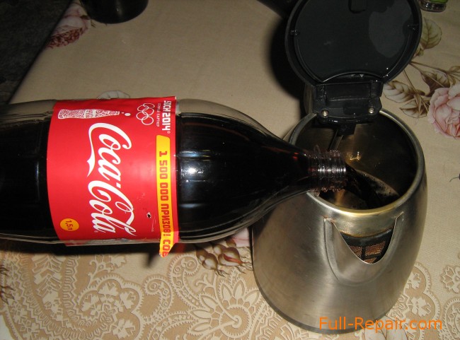 pour Coca-Cola in a teapot