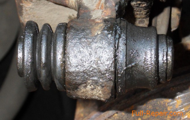 Bush lubricated and installed in its place Bush lubricated and installed in its place