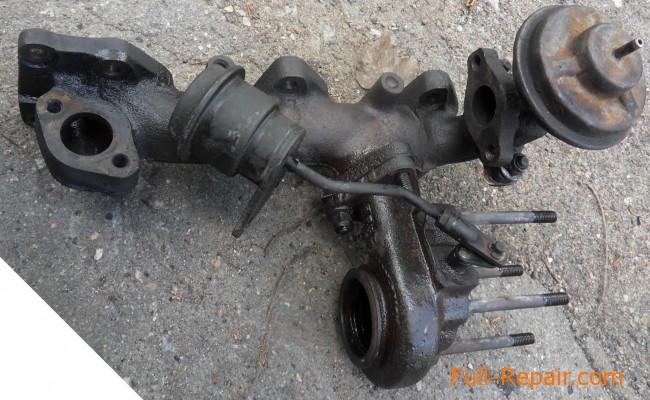 The EGR valve on the engine CRDI. Exhaust manifold removed 