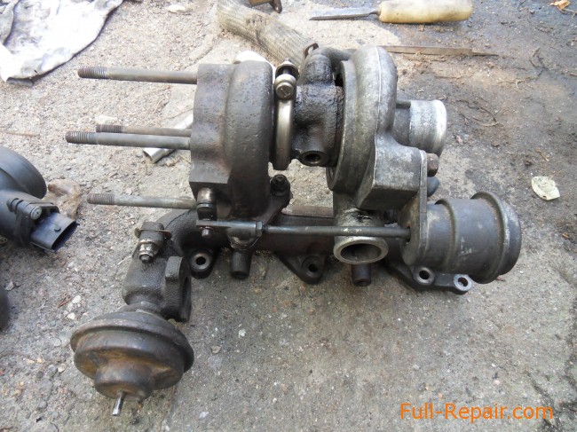 The EGR valve on the engine CRDI. Exhaust manifold removed The EGR valve on the engine CRDI. Exhaust manifold removed