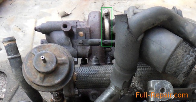 The EGR valve on the cylinder head removed
