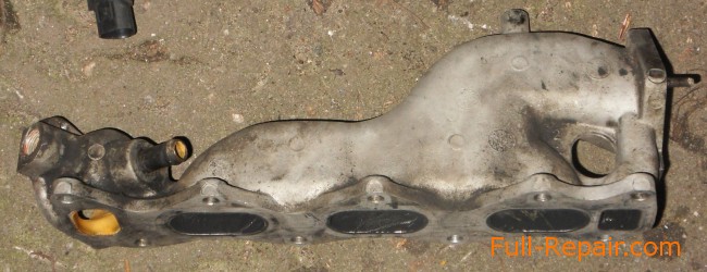 The intake manifold removed The intake manifold removed