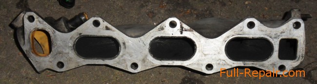 The intake manifold removed The intake manifold removed