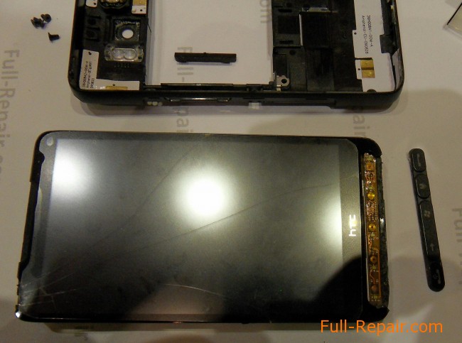 Disassembled HTC HD2-view top (screen) 