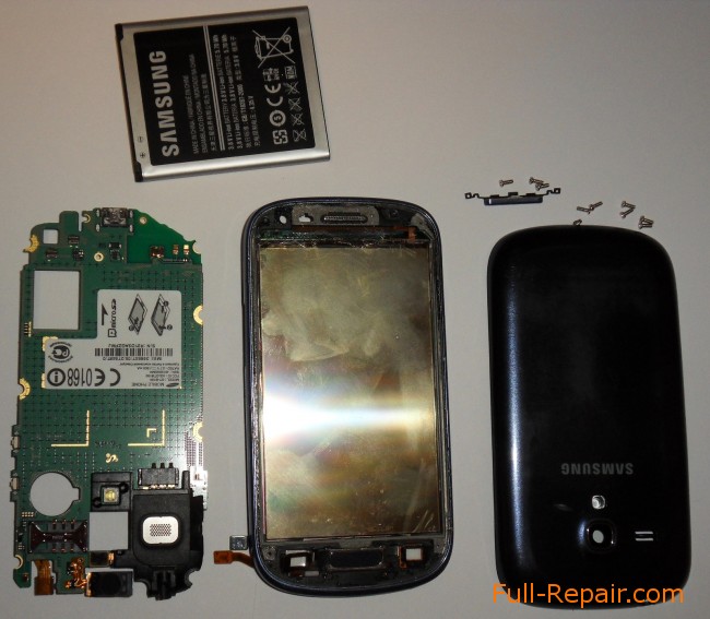 Samsung Galaxy S3 mini unassembled